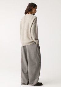 PULL&BEAR PURL BUTTONED - Kofta - dark brown