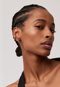 MAGMA RAINBOW SMALL HOOP EARRINGS - Fülbevalók - gold-coloured