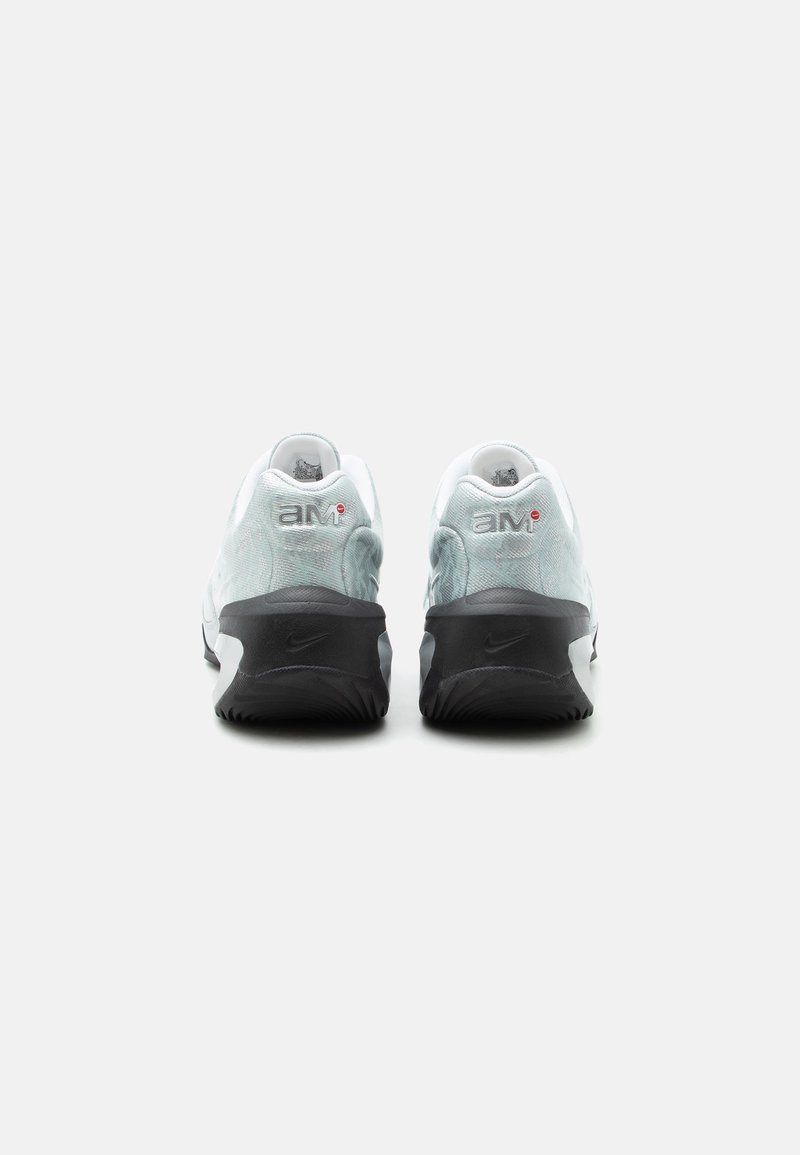 Nike Sportswear AIR MAX MUSE - Tenisky - white/metallic silver-coloured/black
