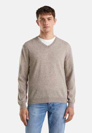 V NECK  - Maglione - beige