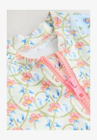 Non sélectionné, blue pink floral