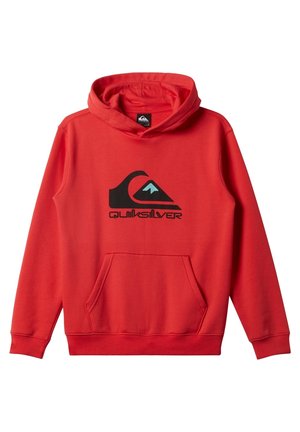 Rød hættetrøje lavet af bomuldsblanding med en stor sort Quiksilver-logo på fronten, en kængurulomme og en snøre i hætten.
