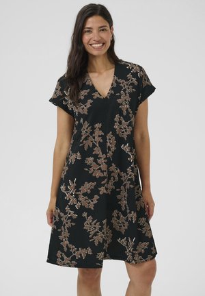 Robe noire à manches courtes et décolleté en V, ornée d'une broderie florale en bronze et blanc. Silhouette évasée avec une longueur de robe arrivant jusqu'aux genoux.