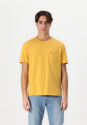 Tommy Hilfiger POCKET TEE - Základné tričko - city yellow
