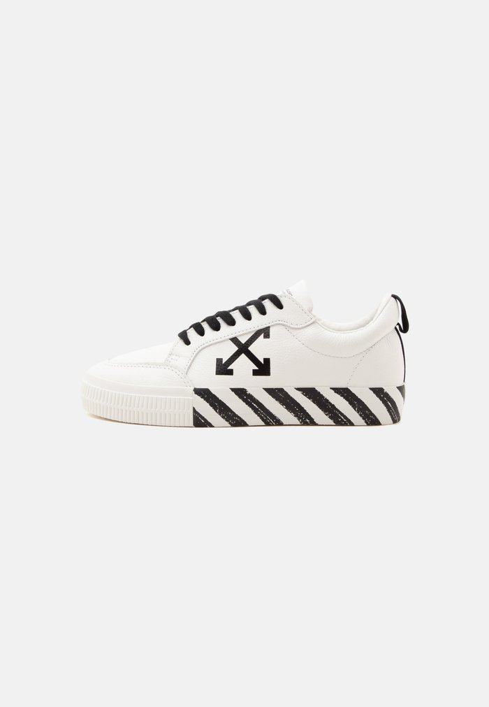 Off-White Trainers - white