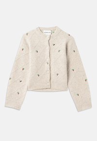 Cardigan tricotat de culoare gri deschis, cu modele în diamant și broderii de căpșuni și albine. Guler rotund și închidere cu butoane.