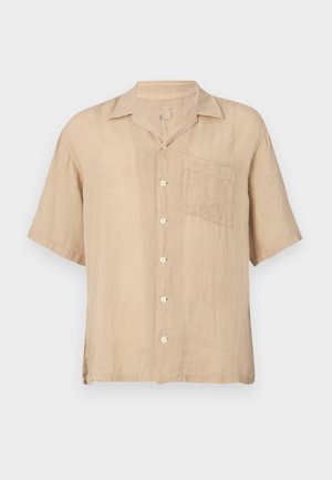 120% Lino SHORT SLEEVE MEN RELAXED FIT SHIRT - Button down-skjorte - almond