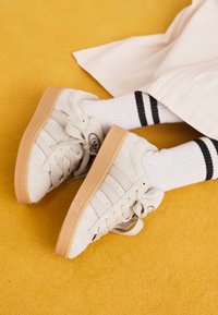 adidas Originals CAMPUS 00S UNISEX - Skatesko - putty grey/charcoal