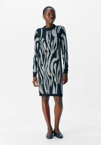 Object OBJRAY DRESS - Stickad klänning - black