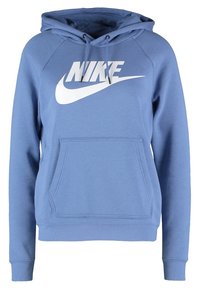 Blå hoodie i mjukt material med en känguru-ficka och en vit Nike-logotyp fram. Dragsko på huvan och ribbade manschetter.