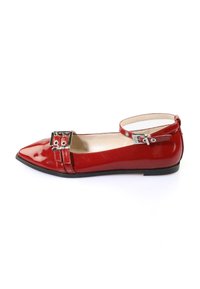 Buffalo Bailarinas con hebilla - red