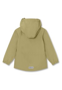 Leicht olivgrüne wasserdichte Jacke mit Kapuze, elastischen Bündchen und Rückentasche. Verfügt über ein dezentes Logo am Saum. Glatte Textur.
