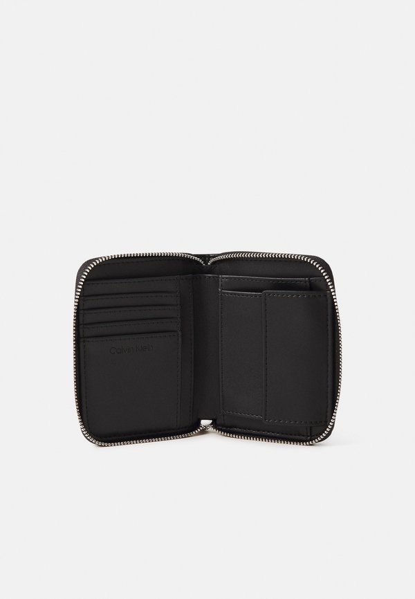 LINE QUILT MEDIUM ZIP AROUND - Wallet2