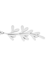 Elemento decorativo in metallo argento a forma di foglia con rami allungati, intagliati e superfici lisce e lucide. Ideale per l'ornamento.