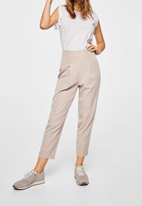 Mango Pantalon classique - sand