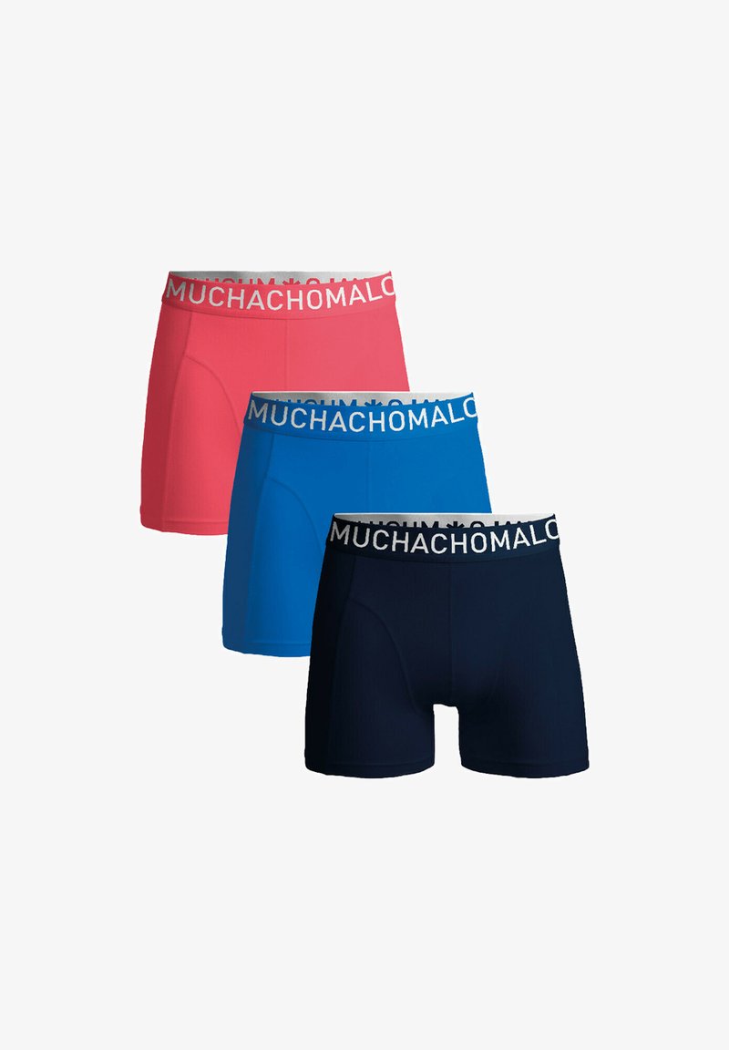 Večbarvne bokserice v rdeči, modri in mornarsko modri barvi s mehko in raztegljivo tkanino ter elastičnim pasom z logotipom. Vsak par ima prilegajočo zasnovo.