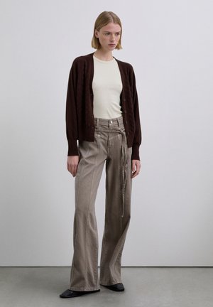 NEW SEAMS BELT - Vaqueros holgados - taupe