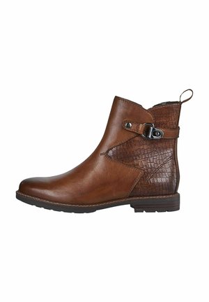 Bottines en cuir marron avec un panneau de talon texturé au motif reptile, détail de boucle décoratif et une languette à l'arrière. Semelle plate.