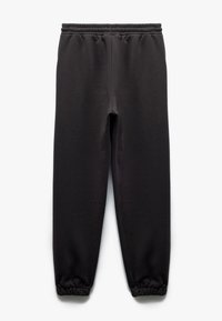 Sorte sweatpants lavet af blød stof med elastisk talje og manchetter. Glat tekstur, lige ben design, og ingen synlige mønstre.