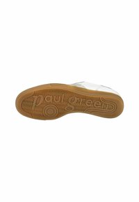 Biała sneakers z gumową podeszwą, charakteryzująca się teksturowaną spodem i wytłoczonym logo "paul green". Minimalistyczny design z gładką powierzchnią.
