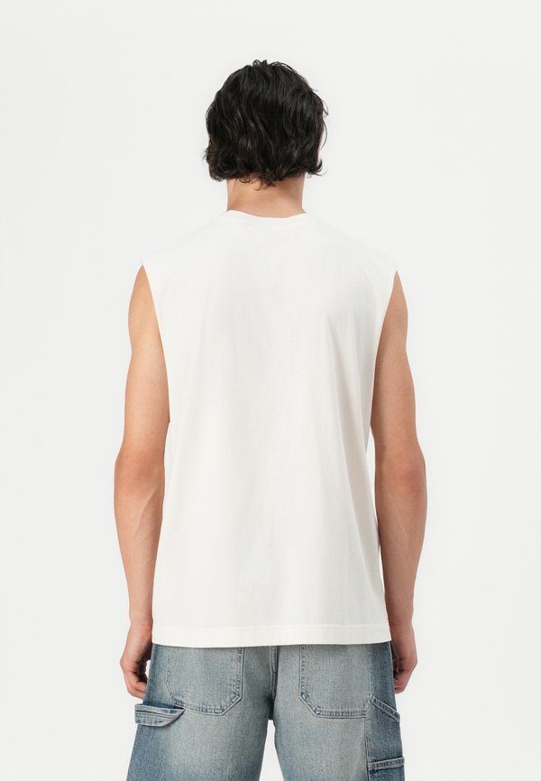 BOXY CUTOFF POCKET TANK SOLID - Top2