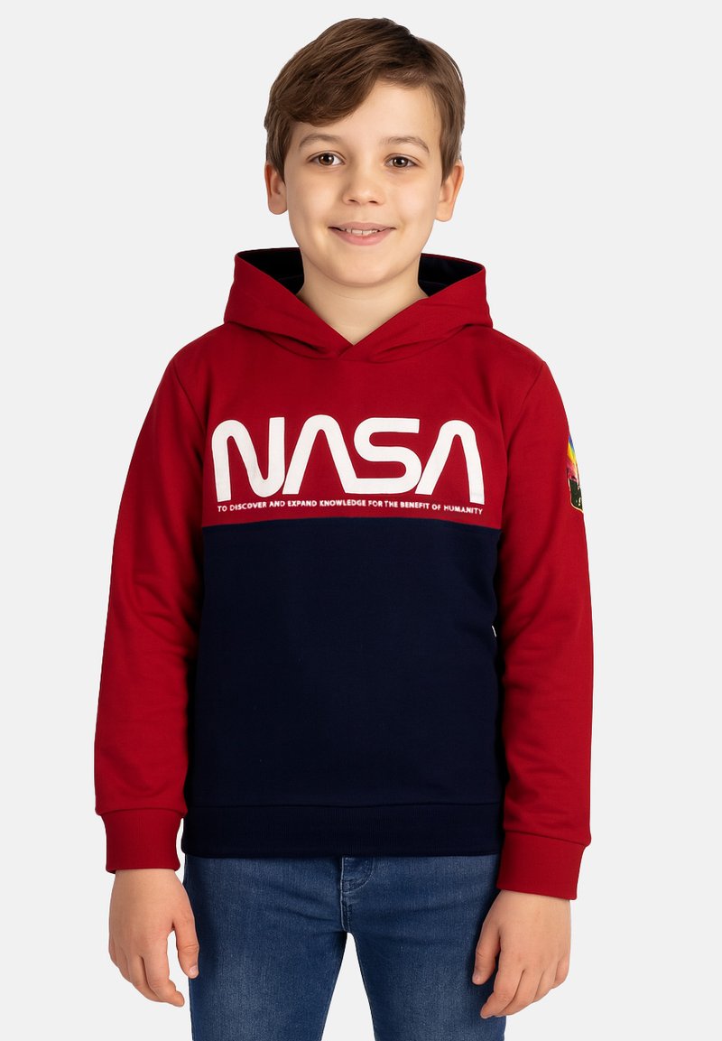 Felpa con cappuccio rossa e blu navy con logo "NASA" in bianco, caratterizzata da un patch colorato sul maniche e polsini a coste all'orlo.