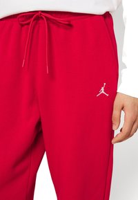 Jordan Jogginghose - gym red