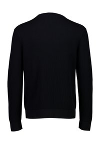 Schwarzer gerippter Pullover mit Rundhalsausschnitt und langen Ärmeln. Die Textur ist glatt, mit eng anliegenden Bündchen und Saum. Keine sichtbaren Muster oder Akzente.