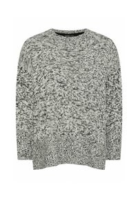 Lätt stickad tröja i svart och vitt, med ett texturerat mönster, rund halsringning och boxig passform med ribbad nederkant och ärmslut.