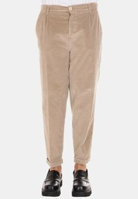 Non selezionato, beige