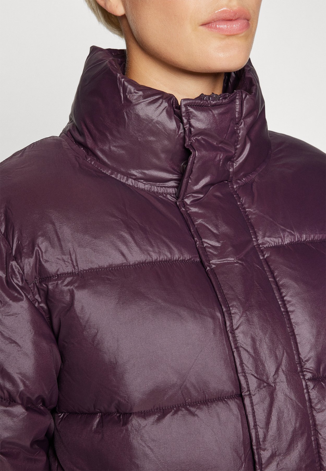 ESSENTIAL PUFFER