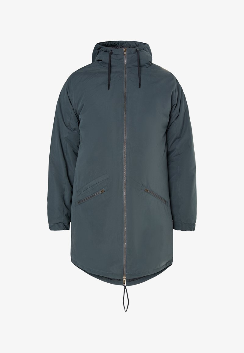 Giacca puffer lunga verde scuro con cappuccio, dotata di zip completa e due tasche frontali inclinate, texture sottile e fondo regolabile.