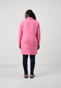 ONLY Carmakoma CARNEW CARRIE BONDED COAT  - Casaco clássico - carmine rose