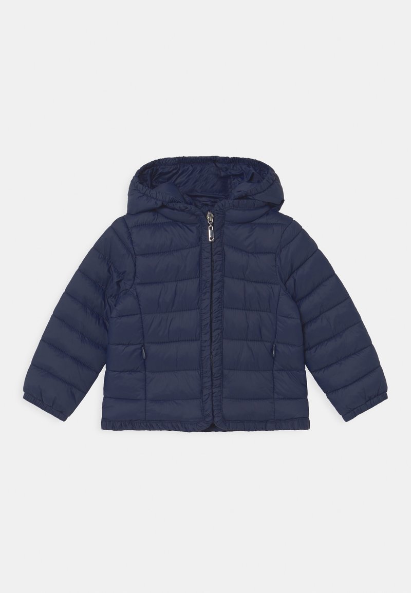 Giacca imbottita blu marina per bambini con cappuccio e cerniera frontale, caratterizzata da cuciture orizzontali e polsini elastici.