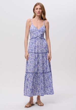 Maxi-jurk in lichtblauw met bloemenprint, met spaghettibanden, een aansluitend lijfje, een gelaagde rok en een gerimpelde zoom.