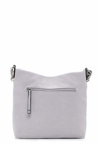 Borsa a tracolla perforata grigia chiara con tasca anteriore con zip e minuteria in argento; presenta una tracolla e un materiale morbido e testurizzato.