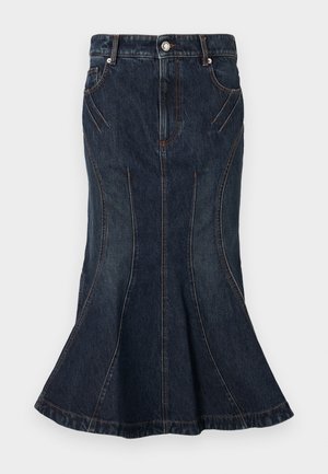 Ciemnoniebieska spódnica dżinsowa z rozkloszowanym dołem, z półwysokim stanem, pięcioma kieszeniami i kontrastowymi szwami wzdłuż szwów.