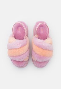 UGG Sandály na platformě - purple