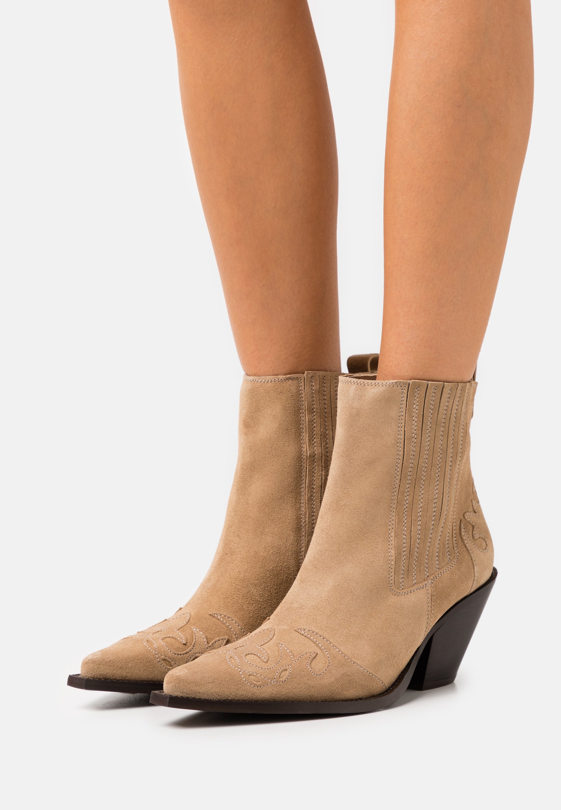 matisse parker boot