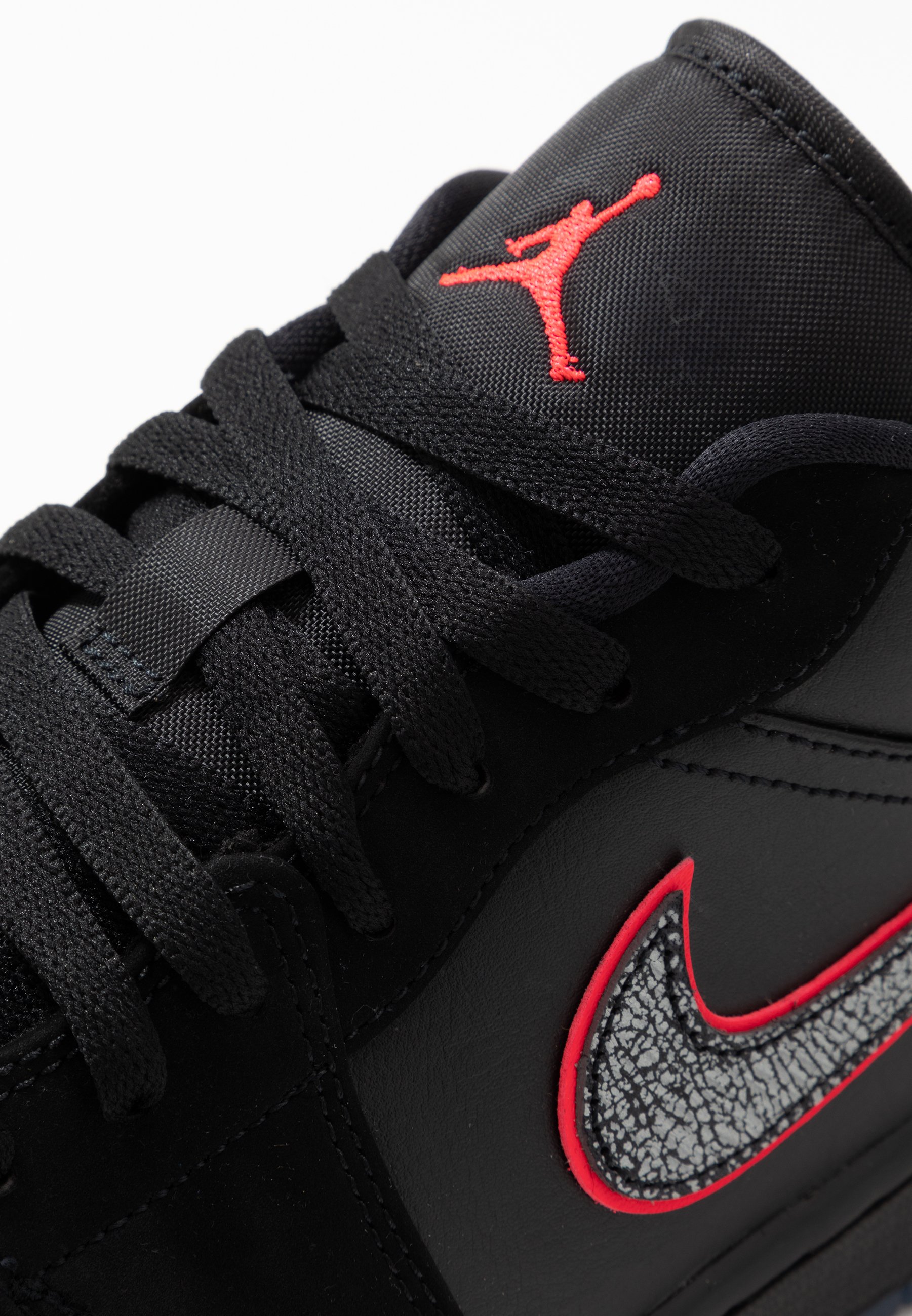 chaussure basket basse homme jordan