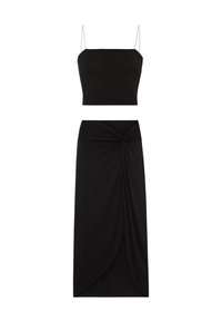Schwarzes Zweiteiler-Outfit mit einem ärmellosen Cropped-Top und einem knielangen Rock mit einer gedrehten Detail, aus glattem, dehnbarem Stoff gefertigt.