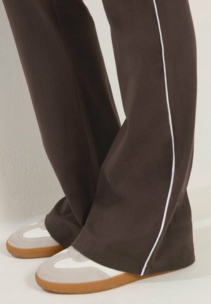 Long Tall Sally, TALL SLIM TROUSERS - TROUSER - Træningsbukser - chocolate