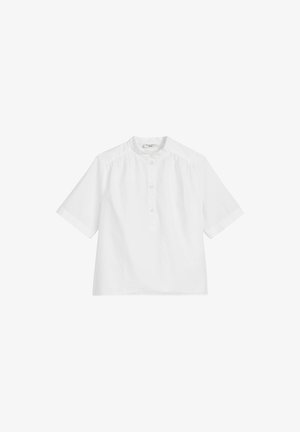 Weißes Kurzarmhemd mit Stehkragen, Knopfleiste vorne und Raffung an den Schultern, aus leichtem Baumwollstoff.