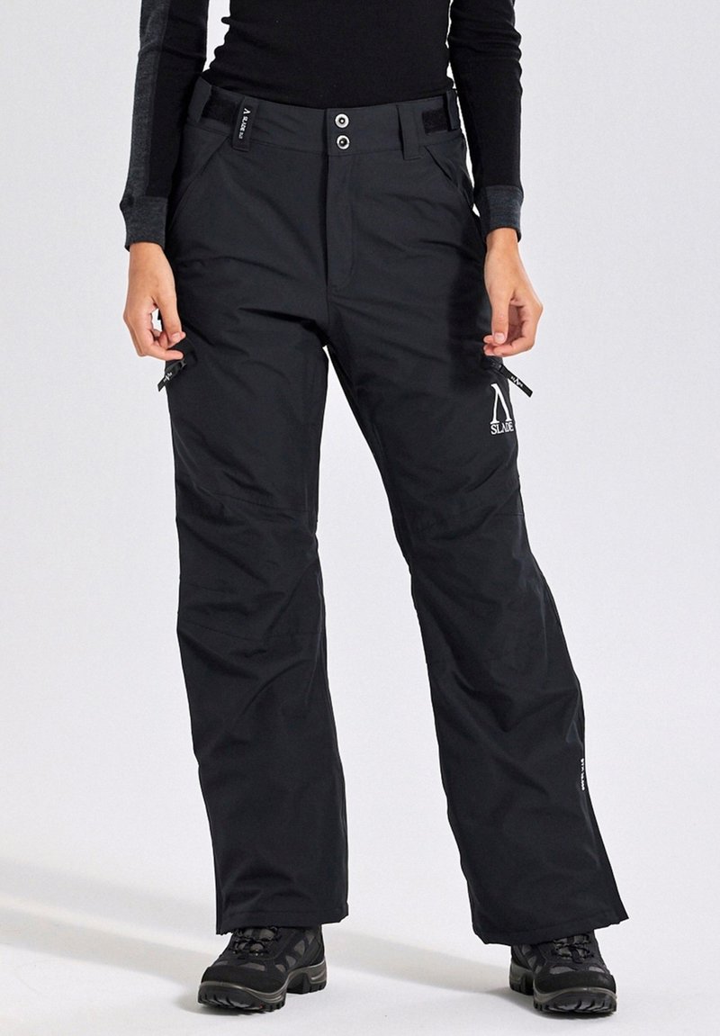 Schwarze isolierte Schneehosen mit geradem Schnitt, ausgestattet mit einem Knopfverschluss, Seitenreißverschlüssen und einem Markenlogo am linken Oberschenkel.