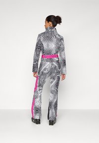 EA7 Emporio Armani SKI KITZBUHEL JUMPSUIT - Skafander - black/white