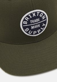 Brixton OATH III SNAPBACK UNISEX - Gorra - moss/washed navy