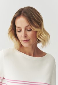 TATUUM T-Shirt print - off white