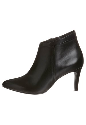 Kotníkové boty - black