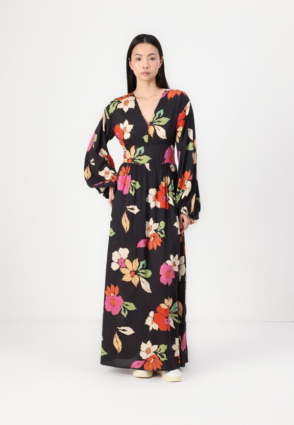 NIGHT BLOOM - Maxi dress3