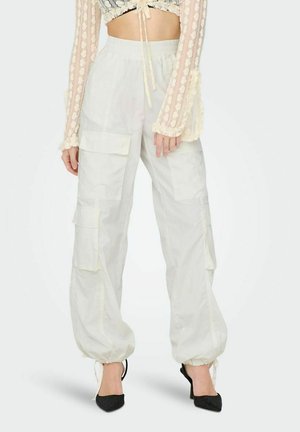 ONLY PARACHUTE - Pantalones cargo - cloud dancer